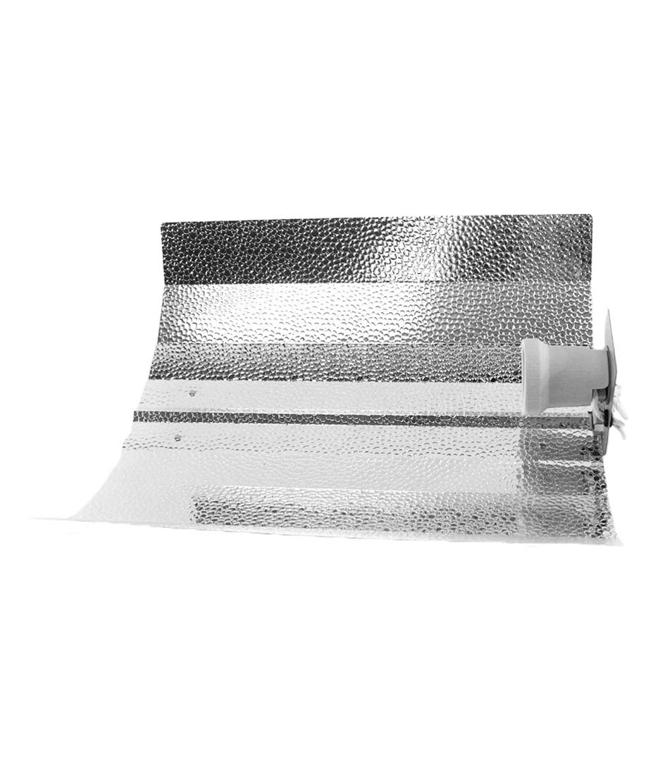 Taifun Hammerschlagreflektor Taifun Hammerschlagreflektor mit 47 x 37 Zentimetern in Schrägansicht