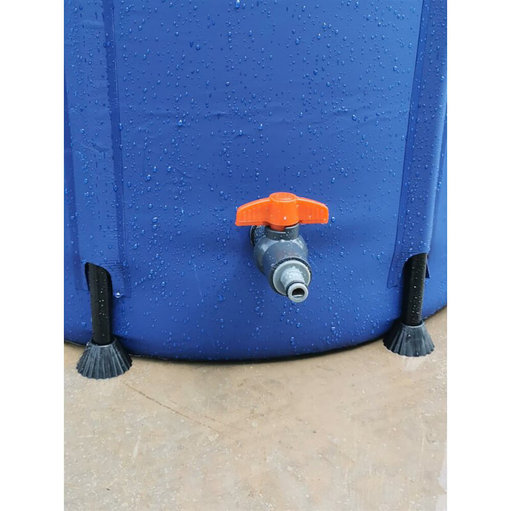 RP Pump Flex Tank 100 l Ablaufhahn Nahaufnahme des orangefarbenen Ablaufhahns am RP Pump Flex Tank