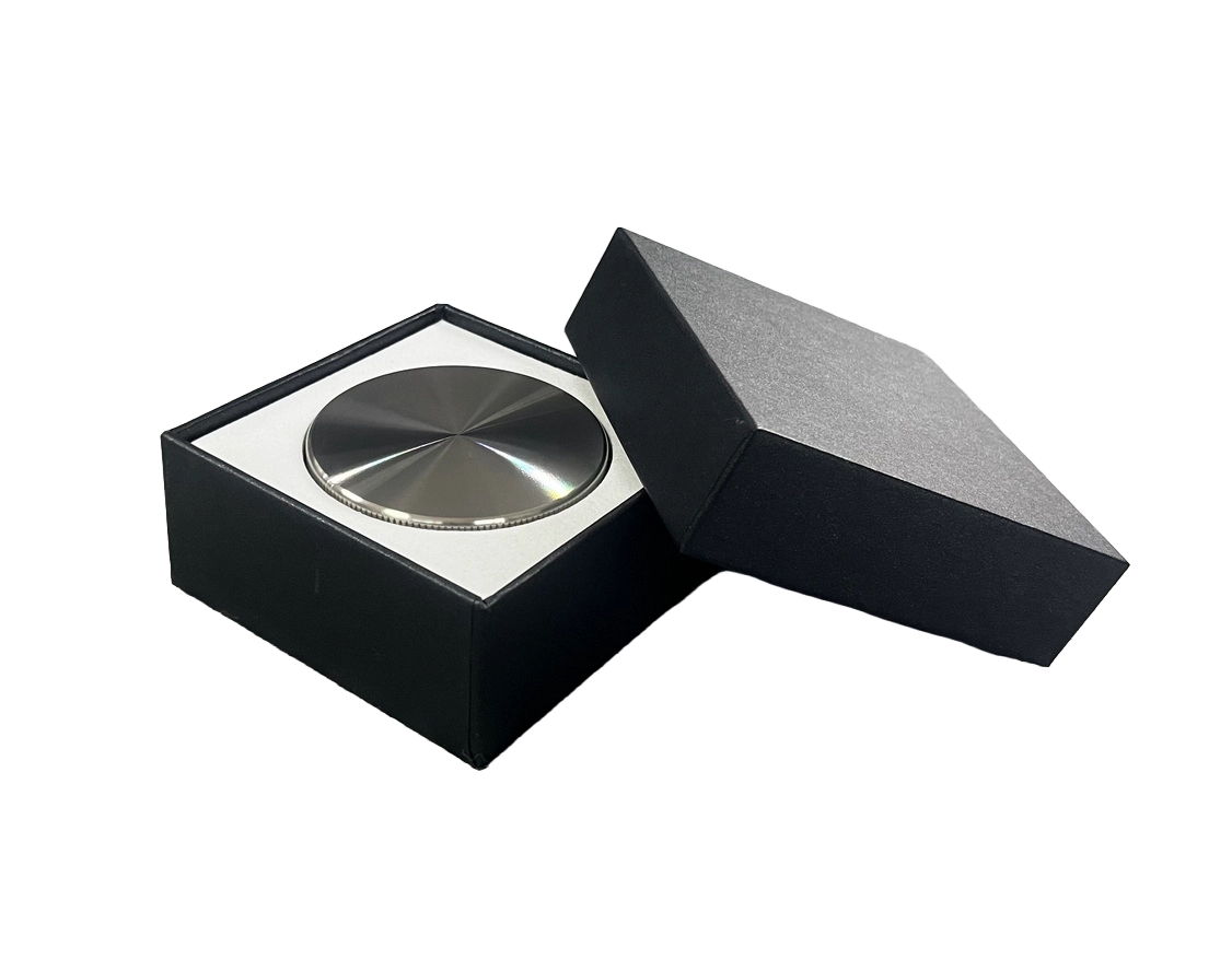 Home of Smoke Grinder 63mm Verpackung Schwarze Geschenkbox des Home of Smoke Edelstahl-Grinders
