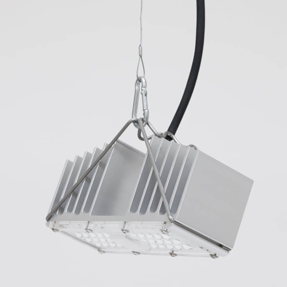 SANlight Q1W Dimm seitlich SANlight Q1W Dimm in seitlicher Ansicht mit sichtbaren Kühlrippen