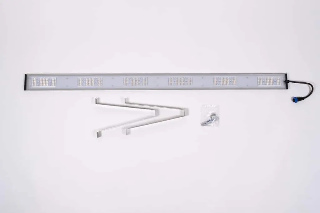 SANlight Stixx 6-150 Undercanopy Lieferumfang Lieferumfang der SANlight Stixx 6-150 Undercanopy mit Leuchte und Standfüßen