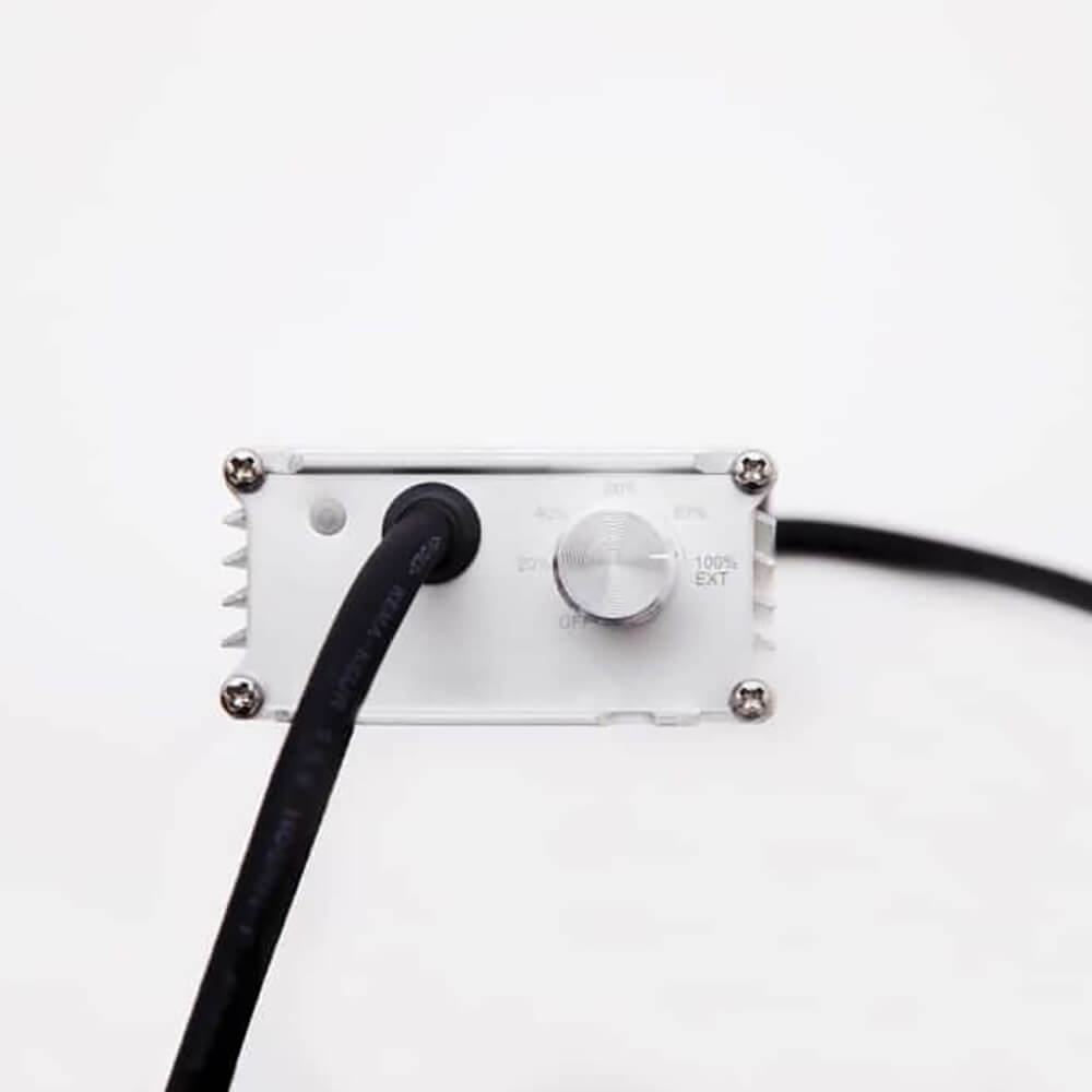 SANlight Q1W Dimm Dimmregler Dimmregler an der Anschlussseite der SANlight Q1W Dimm