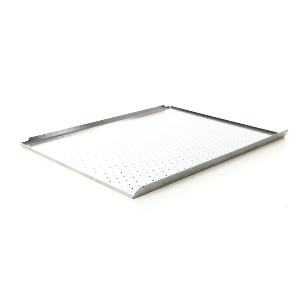 Cannatrol C2 Shelves Einlegeboden schräg Perforierter Metall-Einlegeboden mit erhöhtem Rand in Schrägansicht