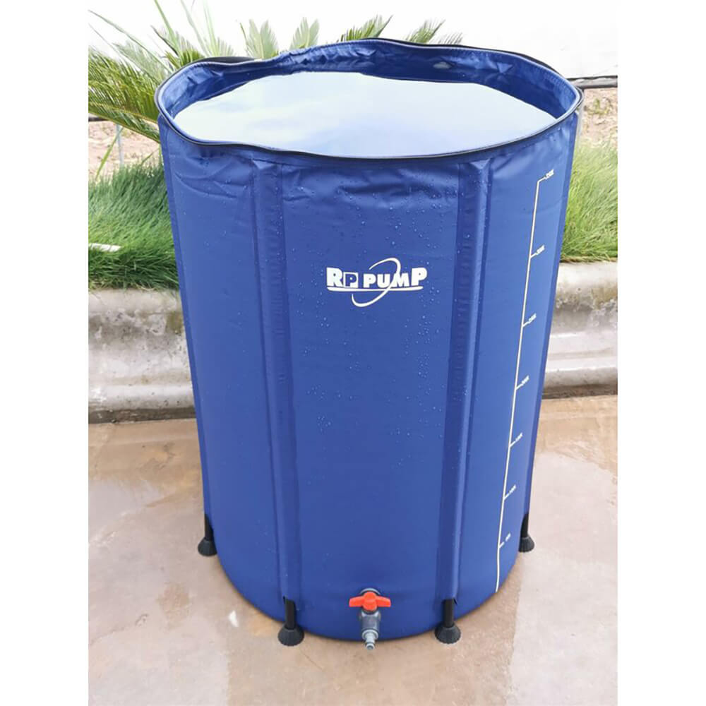 RP Pump Flex Tank 100 l geöffnet Geöffneter RP Pump Flex Tank mit 100 Litern und Skalierung